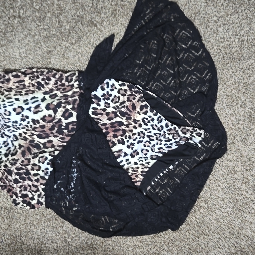 Plus Swimsuit - Picture 2 of 8